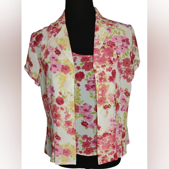 Emma James Two-piece Blouse Sz 8P Pink Floral Pleated Button Down F-4 - Picture 2 of 16